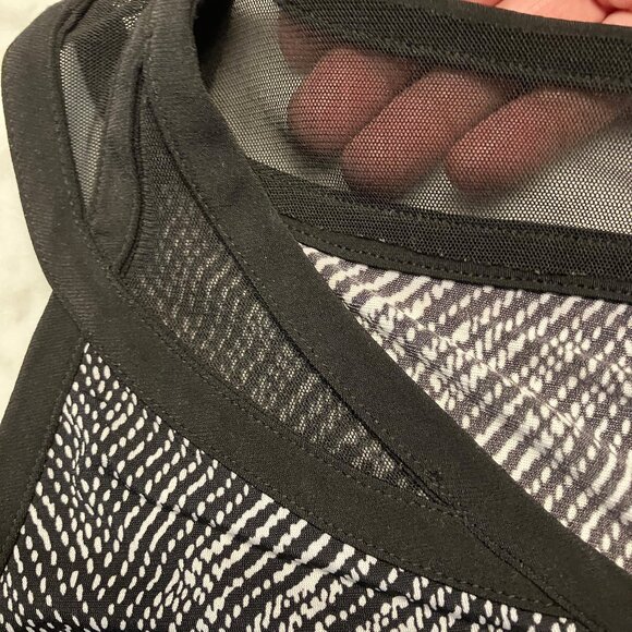 Worthington Womens Top Size Large Multi Color Sleeveless Mesh V Neck NWOT - Picture 5 of 6